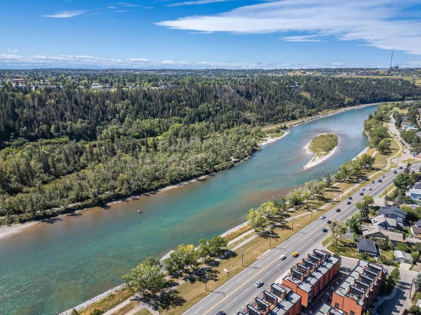 Luxury Suite, Steps To Dt, River, Hospital Apartment Calgary
