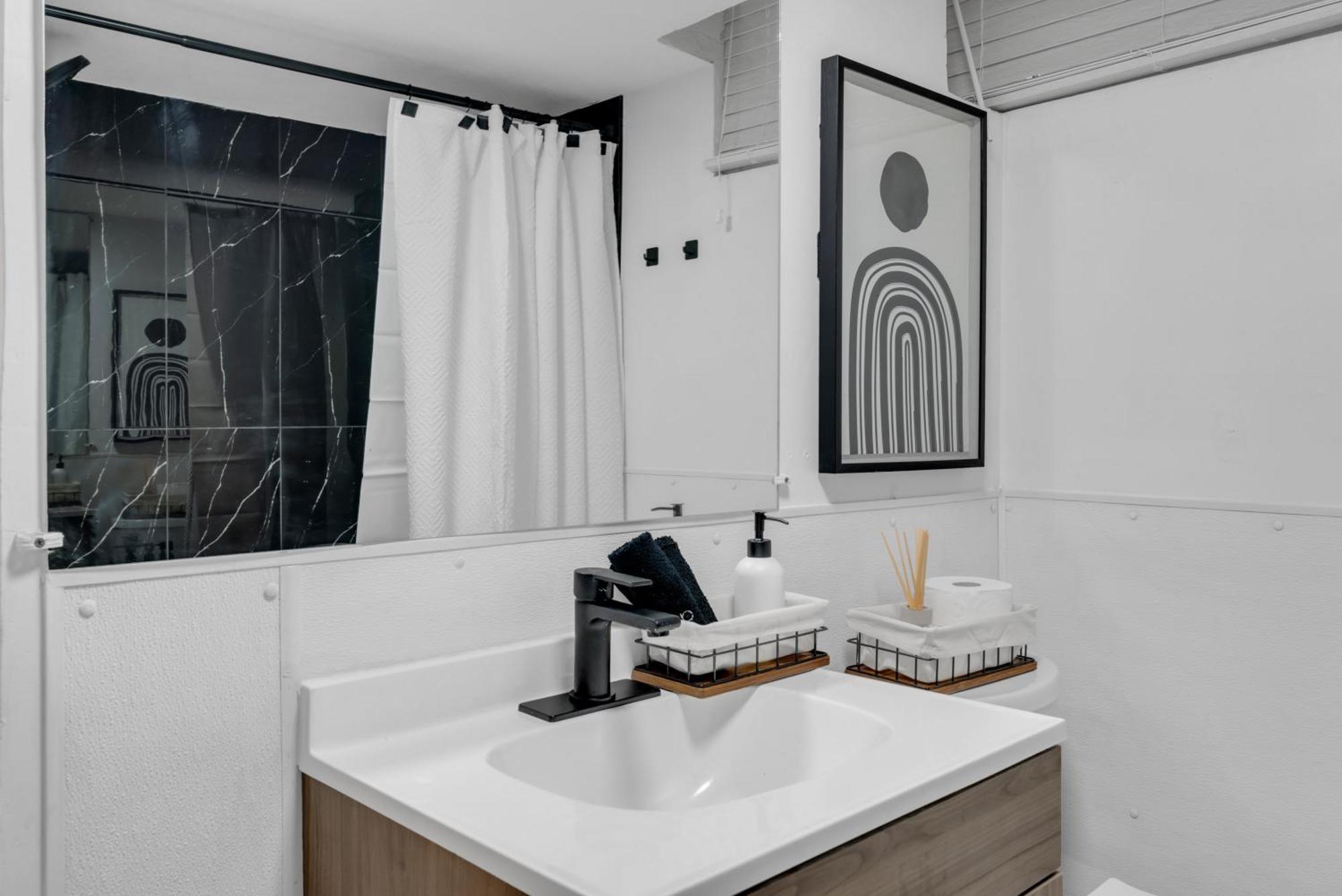 Apartment Luxury Suite, Steps To Dt, River, Hospital