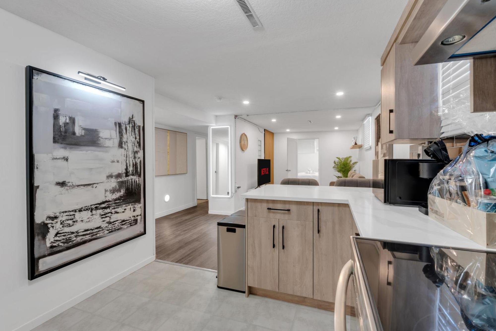 Luxury Suite, Steps To Dt, River, Hospital *